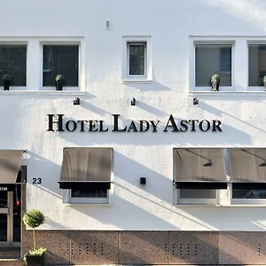 Sir & Lady Astor דיסלדורף